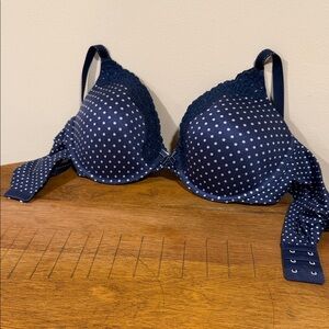 MaidenForm 34C Polka Dot Navy Blue Bra